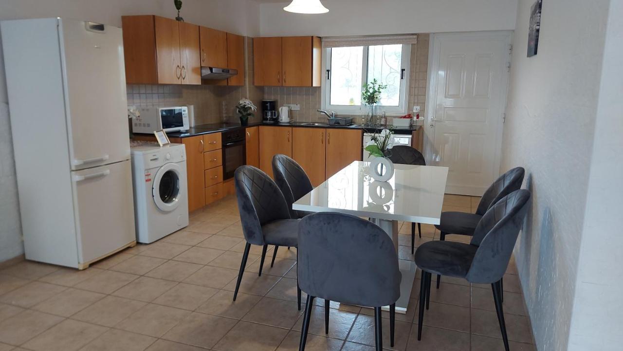 Nissi Golden Sands Sea View 2 Bedroom Apartment Ajía Nápa Eksteriør bilde